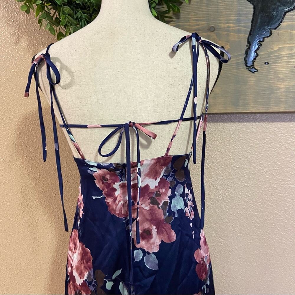 NWOT Lulus Fleur-ty Behavior Navy Blue Floral Satin Tie-Strap Midi Dress - Picture 6 of 11